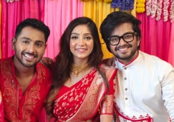 সায়ক , অনন্যা ও সুকান্তকে পাক স্টিটের এক পাবে মটনের বদলে খাইয়ে দেয়া হলো বিফ।